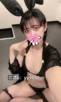 气质高雅女孩：雅美167.C.52.23歲征服感十足 雅美的胸部很柔软，屁股很结实