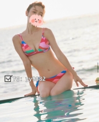 日本外拍模特：紗紗 167cm.22歲.47kg清新脫俗的日系美少女，擁有著一張甜美可人的臉蛋